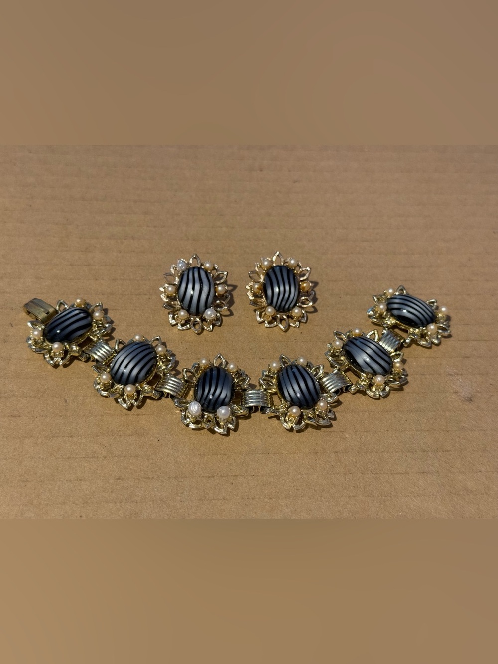 Gold-Tone Black & White Striped Cabochon Bracelet and Earring Set Vintage
